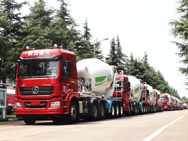 凌宇老客戶試水半掛攪拌車，10臺(tái)批量交付開華東先河！